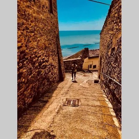 Sospeso Fra Cielo E Mare *